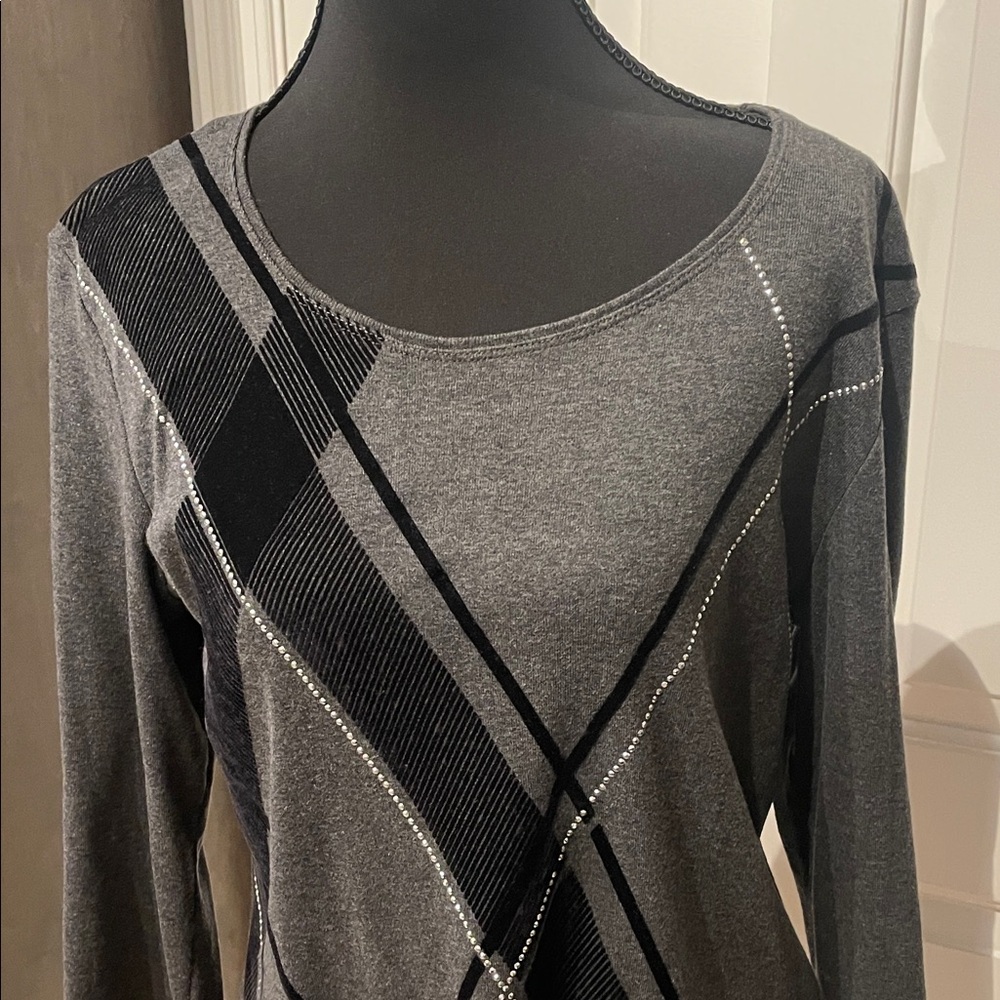 Karen Scott Women's Long Sleeve Top in Charcoal and Black (D) - Picture 2 of 5